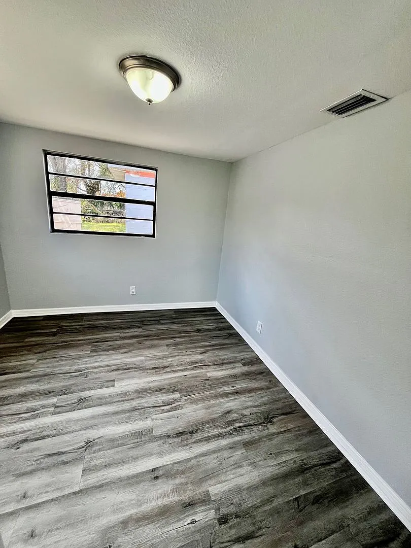 Spacious Remodeled 6BR/1BA Home with Fenced Backyard in Winter Haven! — Photo 3