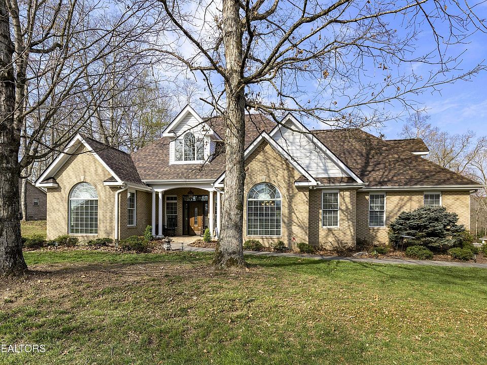 1st image of 225 Alpine Dr