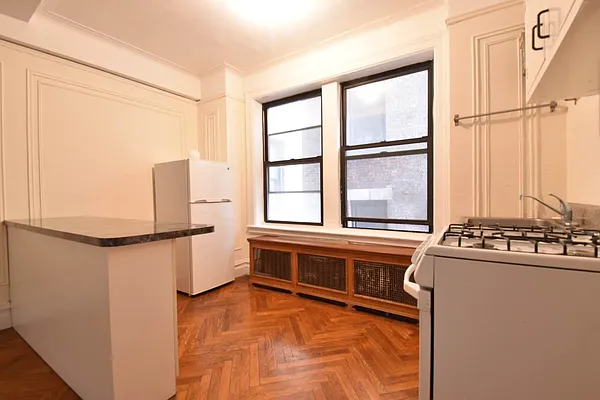 Rented by (Legacy) NY Quality Living Uptown | media 6