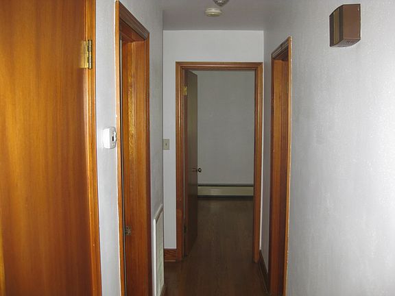 5th image of 2111 Bruce Ave