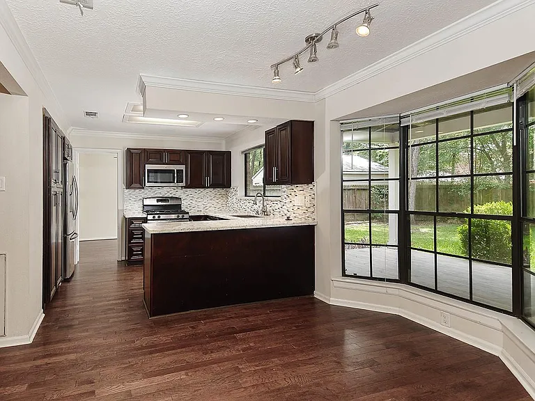 27 Berryfrost Ln — Photo 9