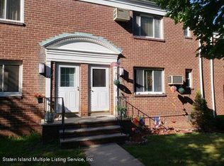 21 Seth Ct #B, Staten Island, NY 10301