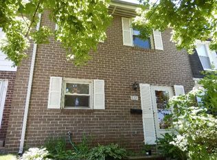 112 E Maple Ave, Sterling, VA 20164