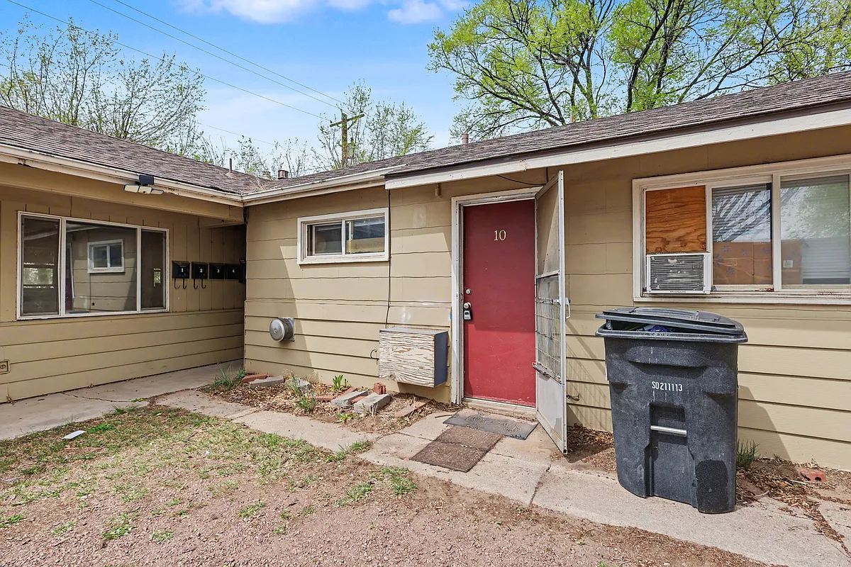 Building Photo - 207 N Santa Fe Ave #10