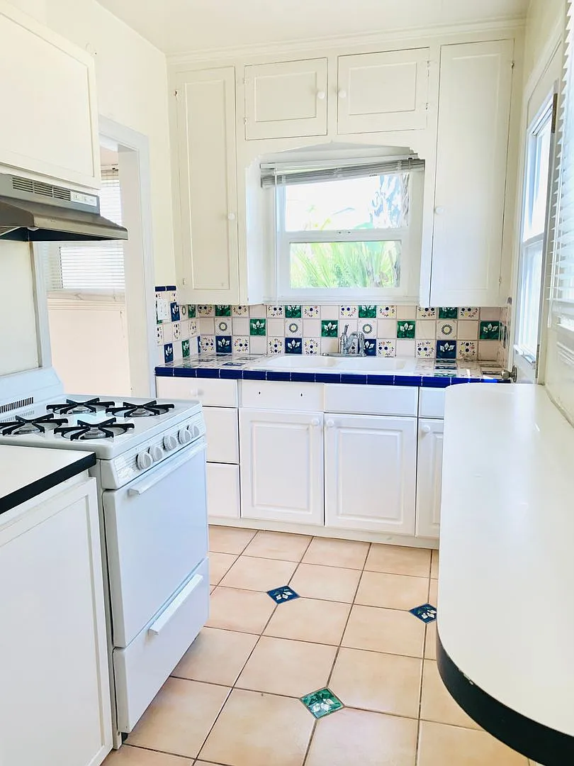 1BD/1BA North Park Bungalow Available! w/Garage! - Only $1,995/mo! — Photo 1