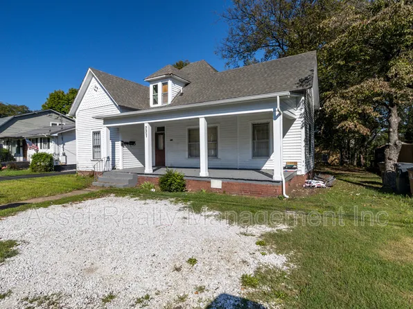 221 Hawthorne Ave APT 2, Knoxville, TN 37920