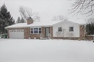 153 Roxbury Ln photo 1