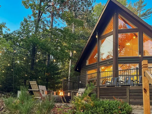 1263 Sunset Shores Dr NE, Kalkaska, MI 49646