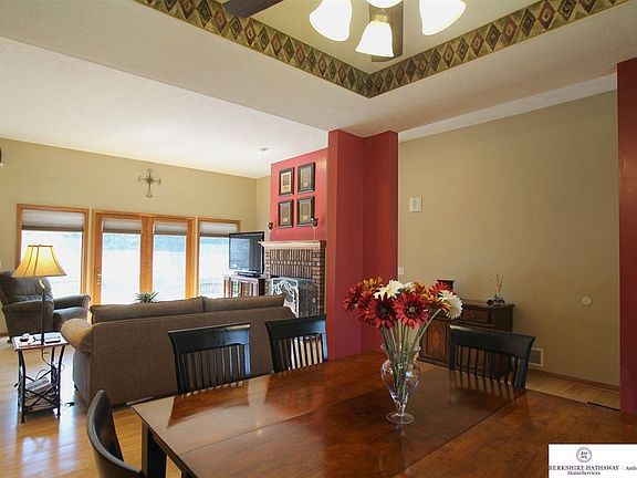 5th image of 20769 Sequoia St