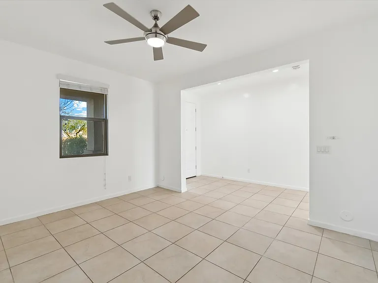 37292 N Yellowstone Dr — Photo 50