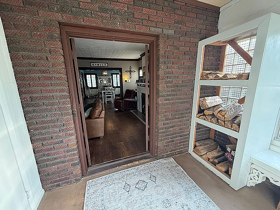 Front entryway