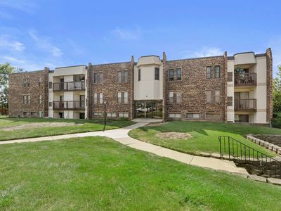 2220 Country Club Dr APT 14, Woodridge, IL, 60517