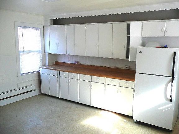 5th image of 544 1st St