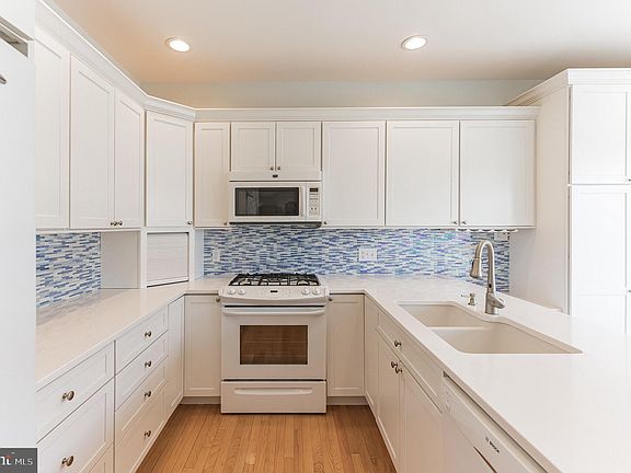 2nd image of 5 Cornerstone Ct