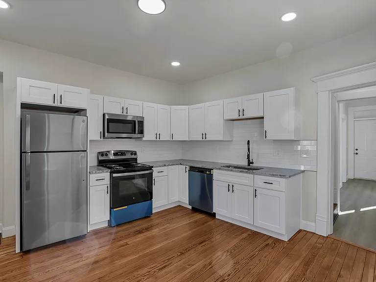 407 Hanford St #407 — Photo 5