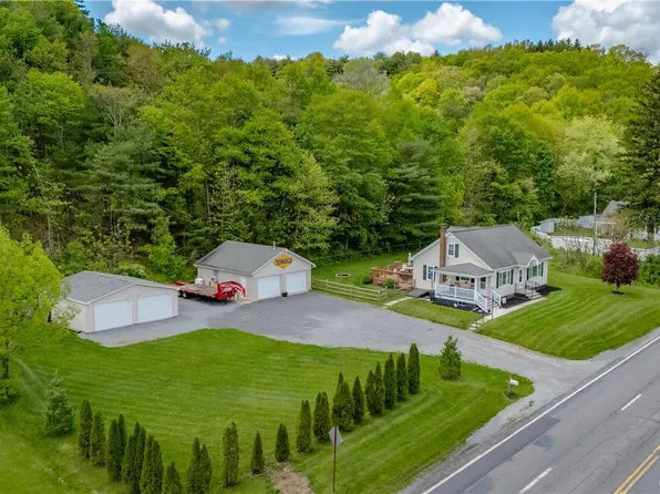 1724 W Penn Pike, New Ringgold, PA 17960