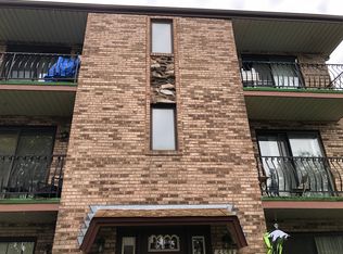 6553 W 64th Pl APT 3W, Chicago, IL 60638