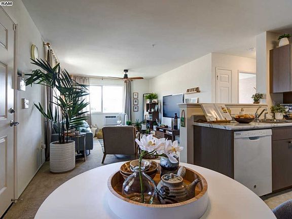 3rd image of 57 Kihalani St #1305
