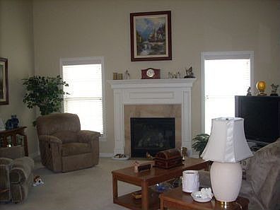 4th image of 140 Saybrook Blvd