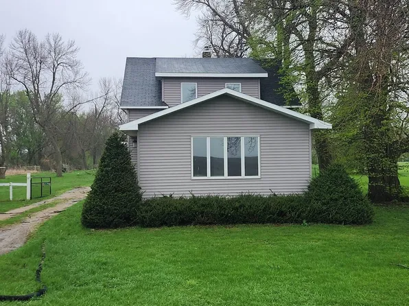 303 County Rd, Glenville, MN 56036