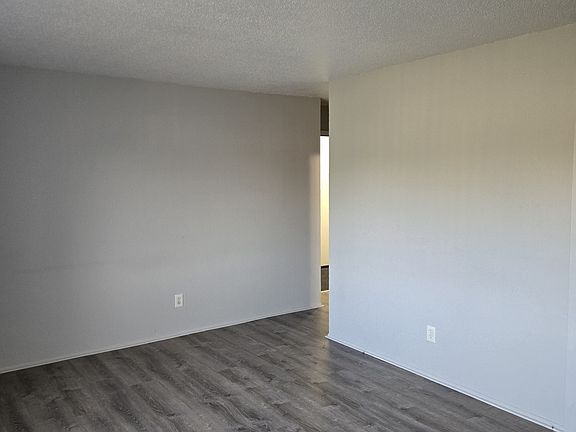 4th image of 830A Western Ave #303