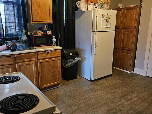 2nd image of 144 Center St #146