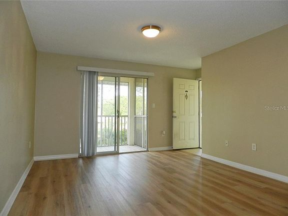 5th image of 209 Lake Brook Cir Unit 208