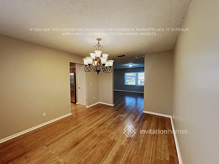 705 Lobelia St — Photo 5