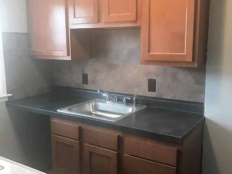 115 N Hampton Rd — Photo 7