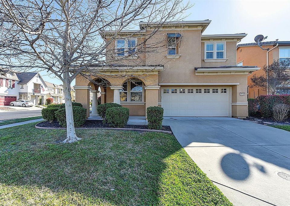 1st image of 2712 Heirloom Way