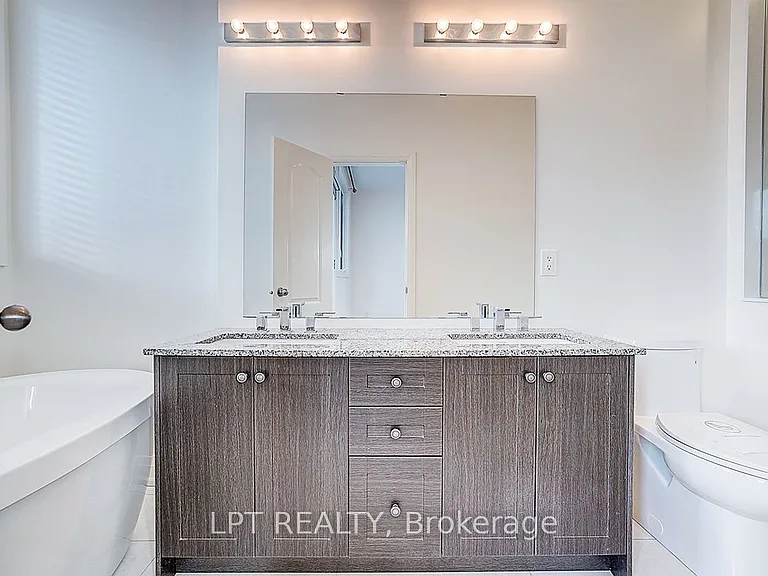 84 William Saville St — Photo 37