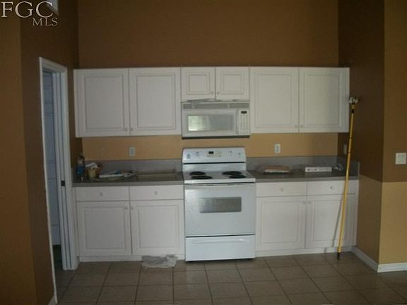 5th image of 2118 NE 17th Ter