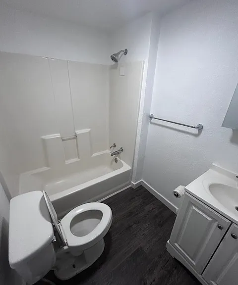 318 E Main St #318 — Photo 9