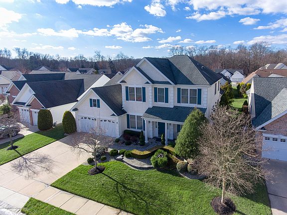3rd image of 8 Attenbury Pl
