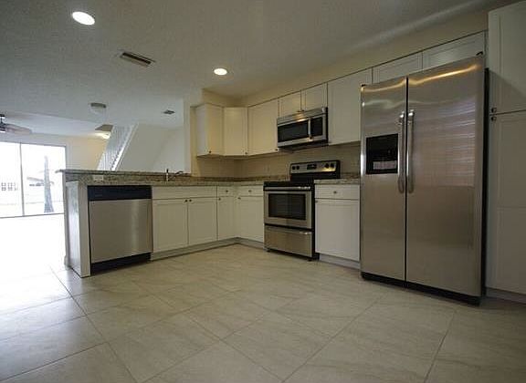 3rd image of 1297 Presidio Dr
