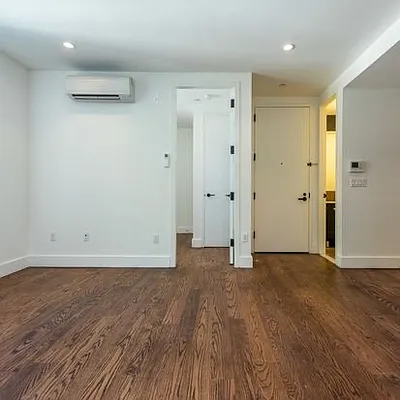 Rented by EXR | media 21