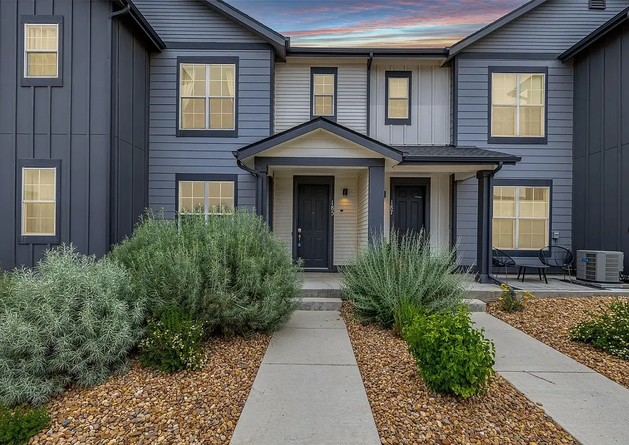 3 bed, 1584 sqft, $2,875 — Photo 1