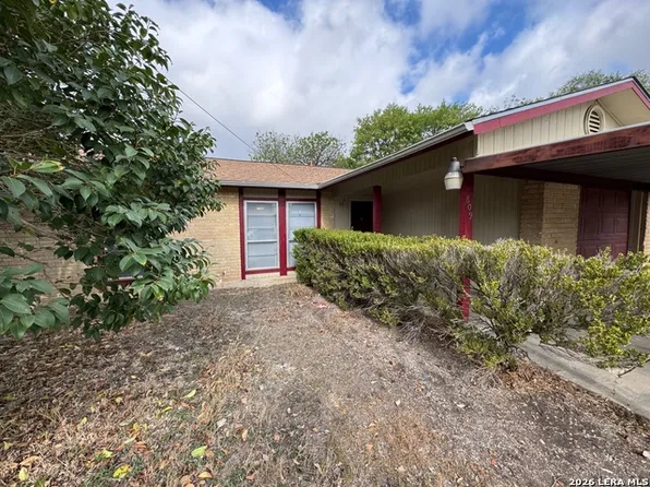 809 Hickory Hill Dr, Kirby, TX 78219