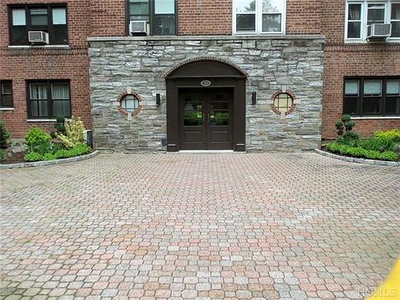 3rd image of 30 Ehrbar Ave APT 512