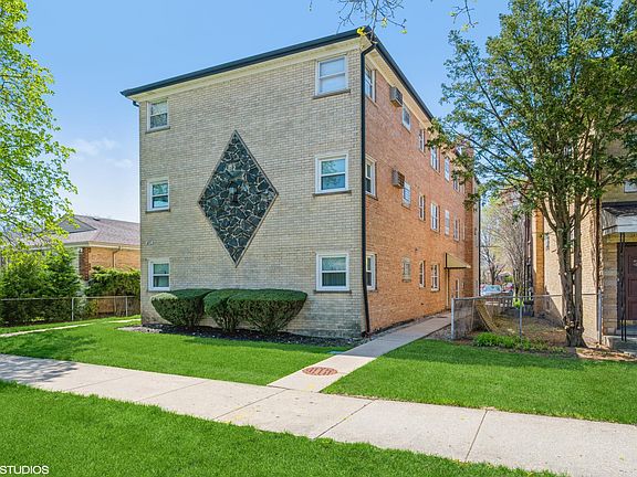 2nd image of 6057 W Higgins Ave