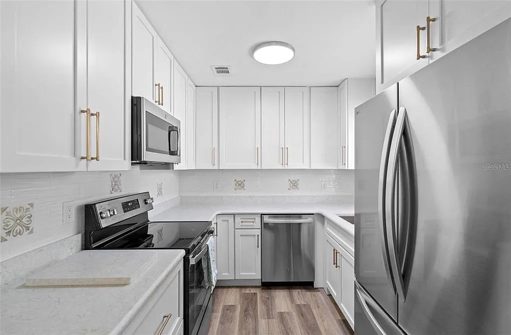 4 bed, 2.0 bath, 1411 sqft, $2,250 — Photo 4
