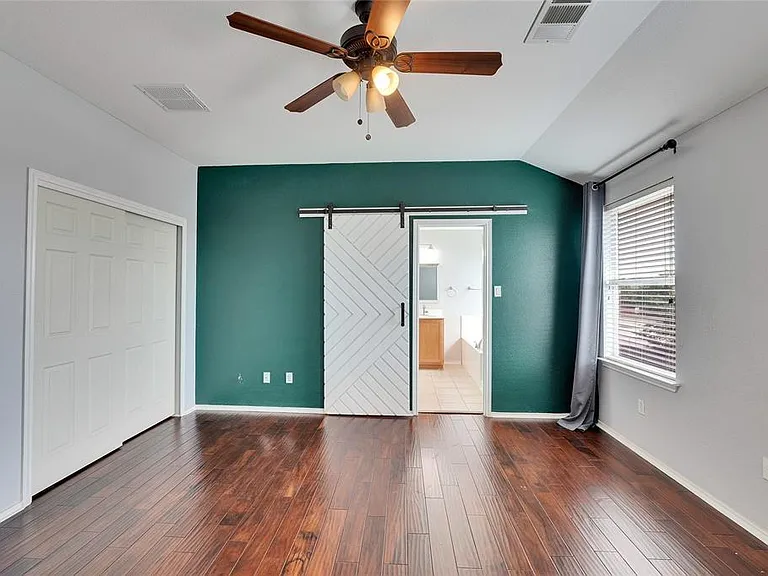11129 Persimmon Gap Dr — Photo 21