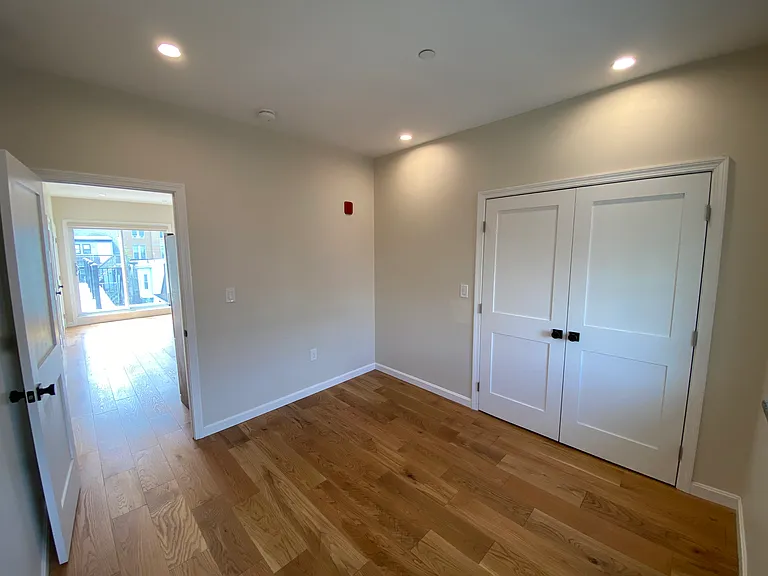 43 Monmouth St #3 — Photo 8