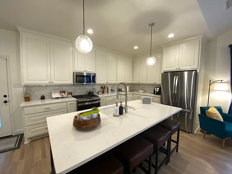 5910 Fordham St — Photo 9
