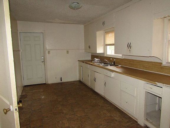 4th image of 1305 Hays St