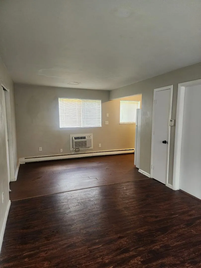 2921 Hoover Ave - 1 — Photo 3