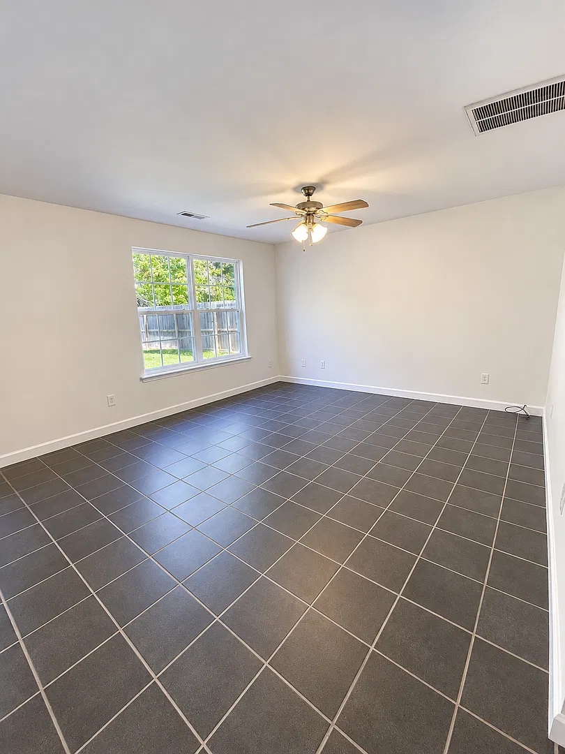 Spacious Living, Modern Comforts & Private Fenced Backyard! — Photo 4