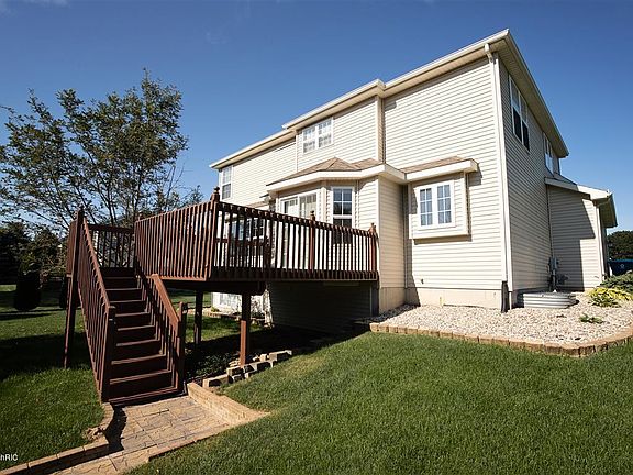 3rd image of 8387 Keenan St