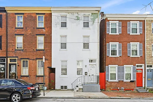 120 W Barnard St Photo 1