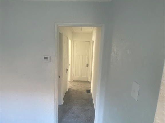 4th image of 230 Castlewood Ave
